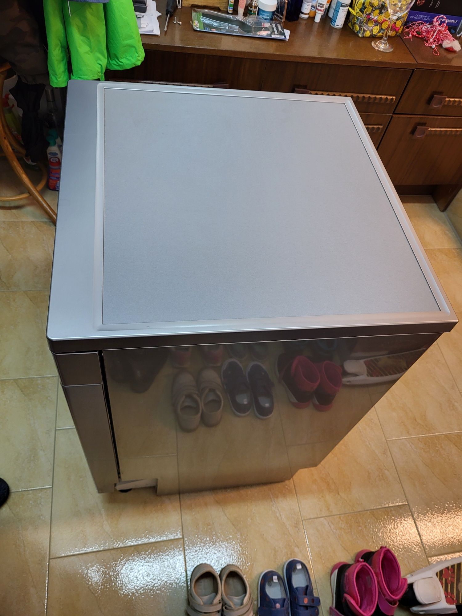 Съдомиялна Hotpoint-ariston