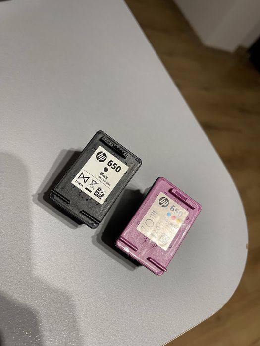 Vând cartuș color si negru imprimantă HP NOI