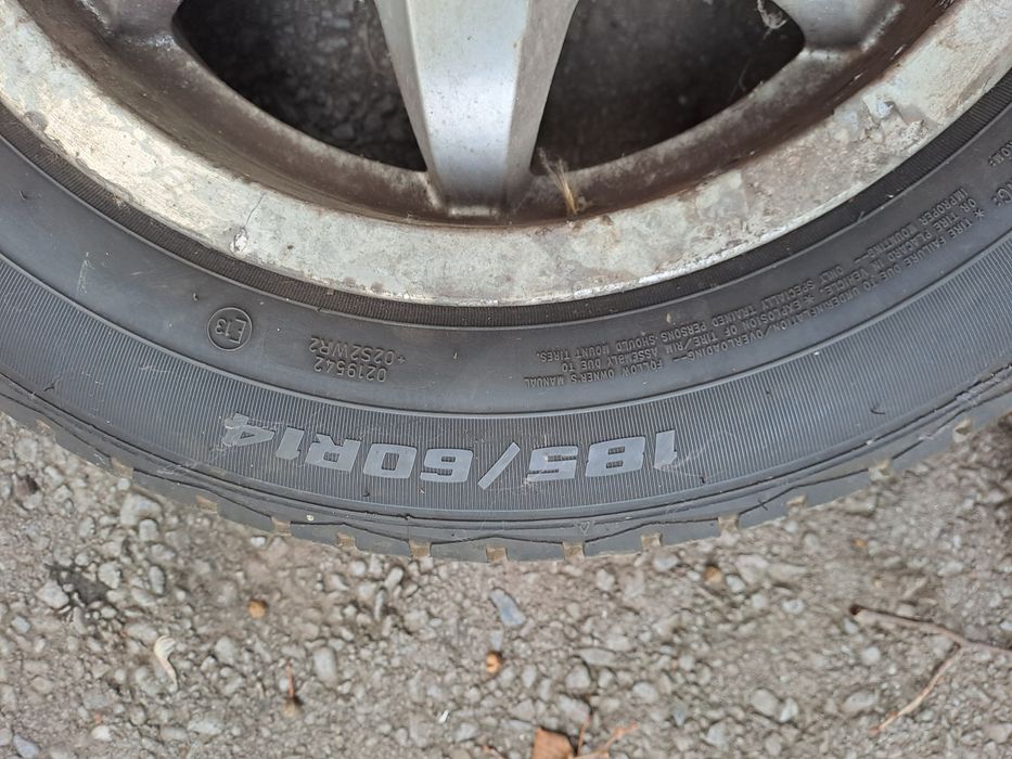 Opel Corsa C vand sau dezmembrez caiciucuri iarna vara 185/65/14 cauci