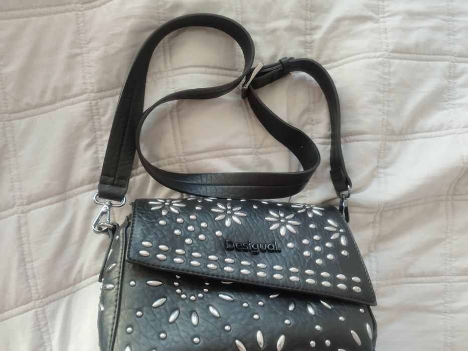 Desual чанта,цена 85 лв,носена веднъж