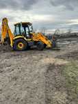 Inchiriem buldoexcavator
