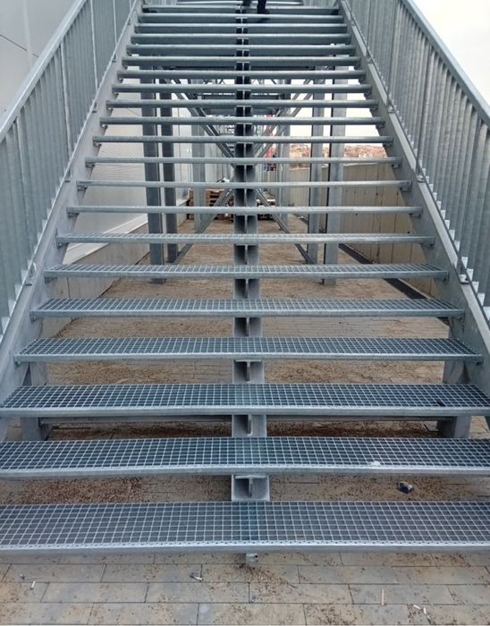 Scari metalice zincate