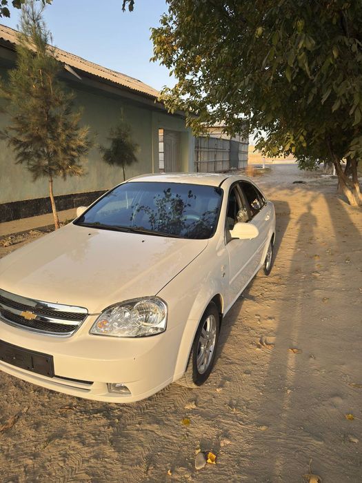 Chevrolet Lasetti 1.8 2010 Yil Sotiladi srochni!