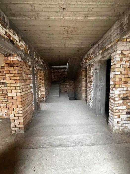 Срочна! Продаётся Уч кахрамон участок 5 соток 8 комнат 165 000$