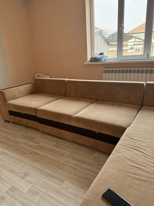 Угловой диван в отличном состоянии