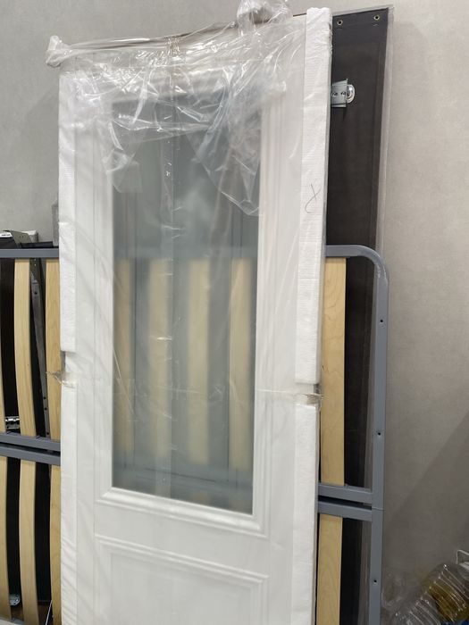 Продам дверь в упаковке новая 80 ш 200 в