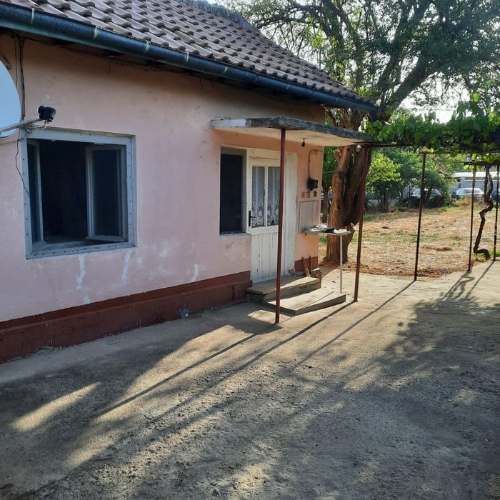 Имот. Къща гр. Плевен ( Долна Митрополия)