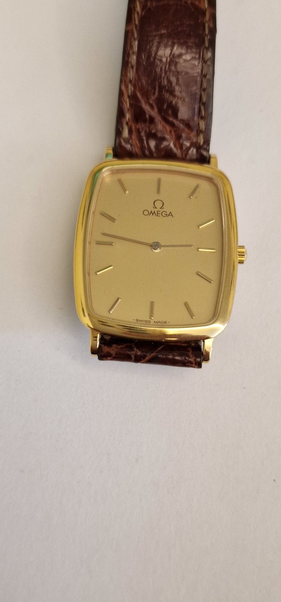 Omega de ville quartz .