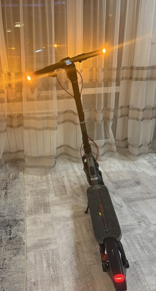 Ел.тротинетка Ninebot Segway F3