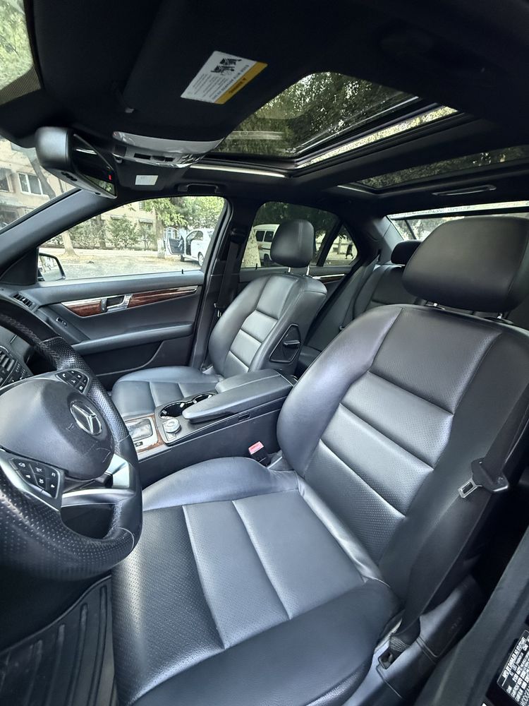 Mercedes Benz W204 C300 4Matic