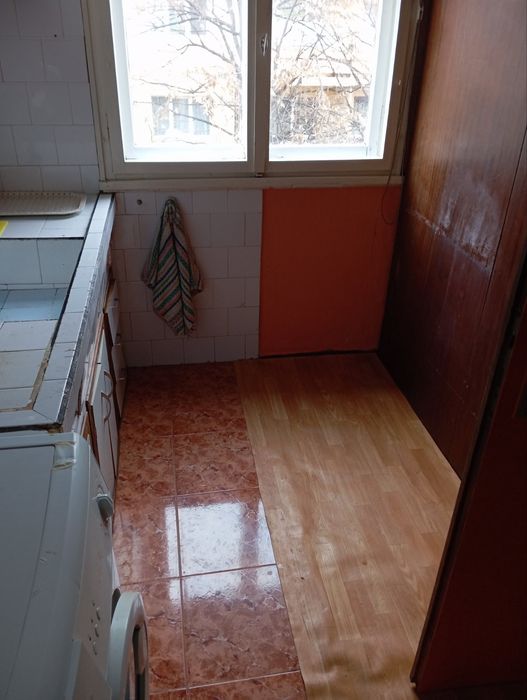 Апартамент под наем тристаен ,топъл