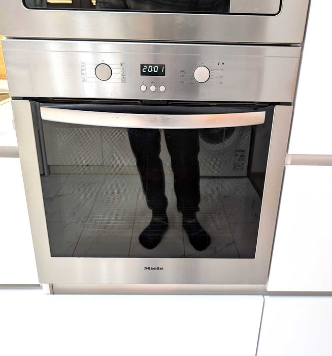 Фурна за вграждане Miele H2361BP