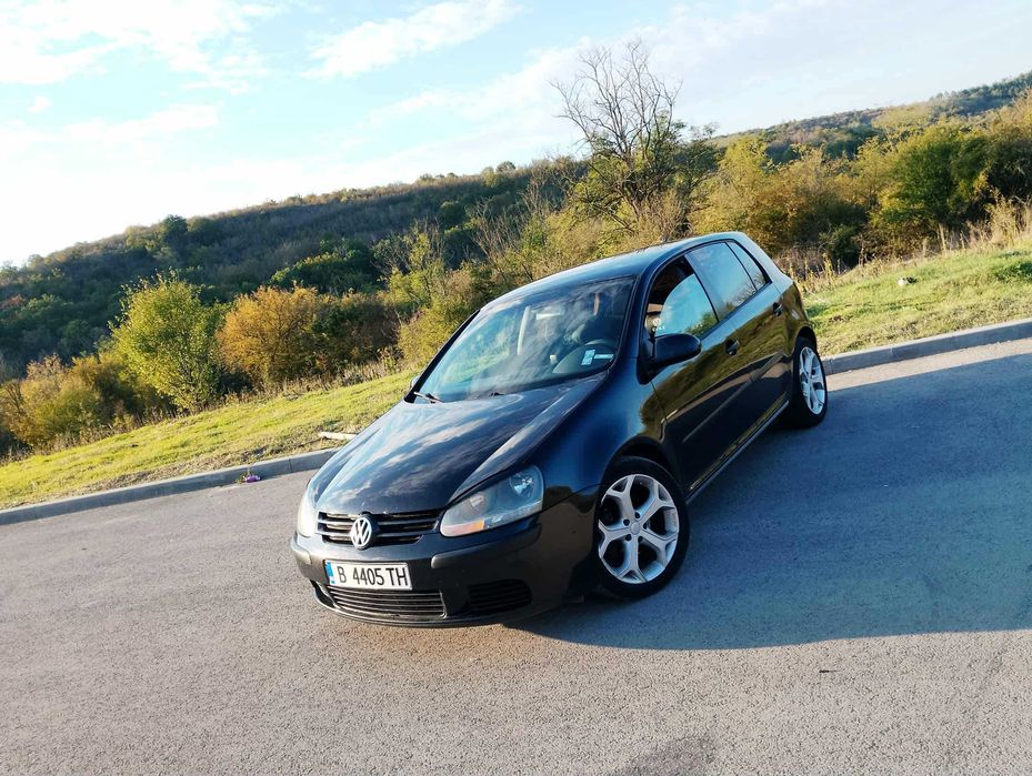 Продавам Голф 5 1.9 105hp