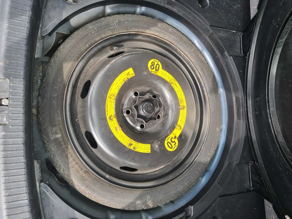 / САМО НА ЧАСТИ / VW Touran 1.9TDI, 105кс код - BKC, ляв волан