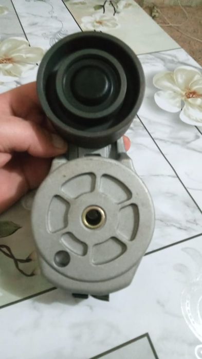 Натяжитель ремня шахман, хово