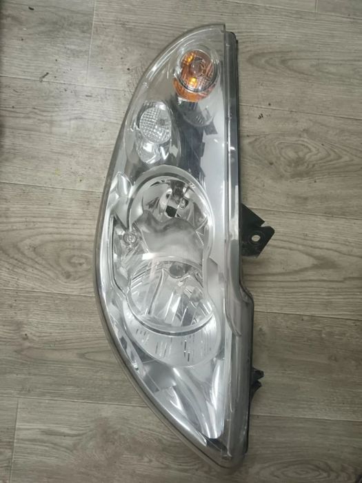 Far stanga / dreapta renault master 3 260100050r, 260600050r