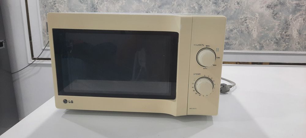 Микроволновка LG рабочая,  бу