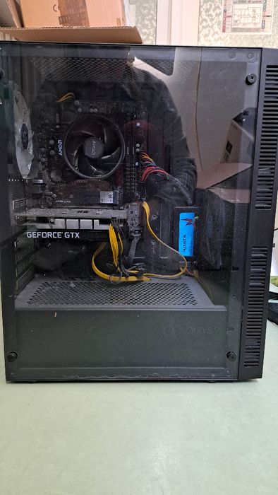 Vând PC Gaming, Monitor