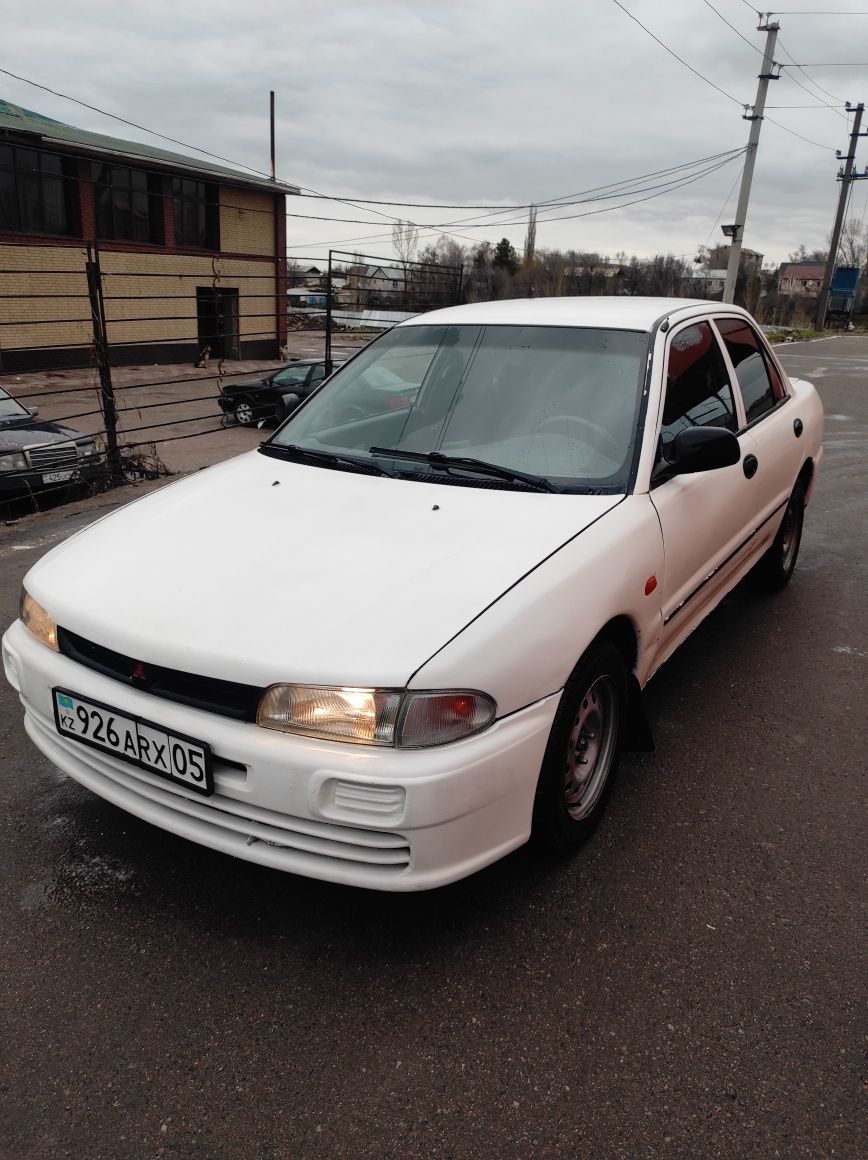 Mitsubishi Lancer 1993, 1,3, МКПП