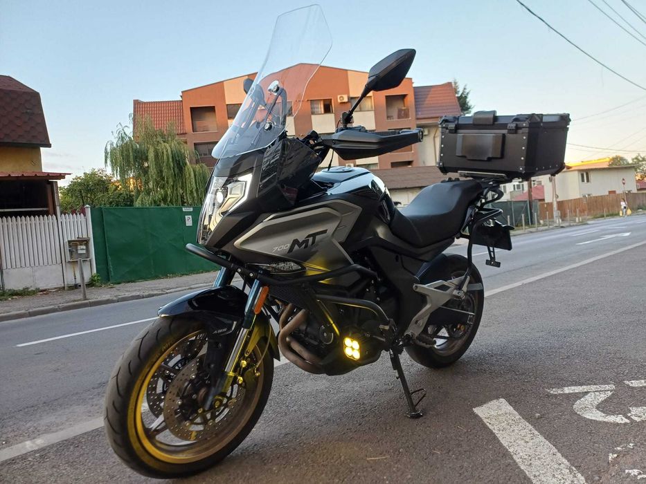 CFMOTO 700 MT 2024