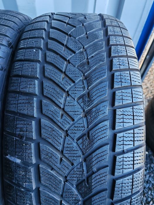 Vând anvelope second hand