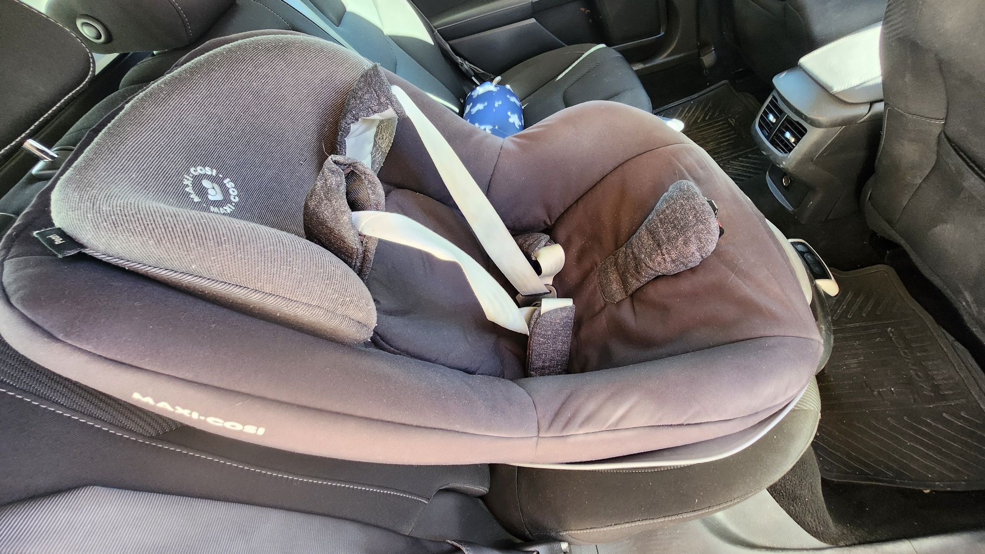 Детско столче за кола с основа Maxi Cosi Family fix 9 - 18 кг
