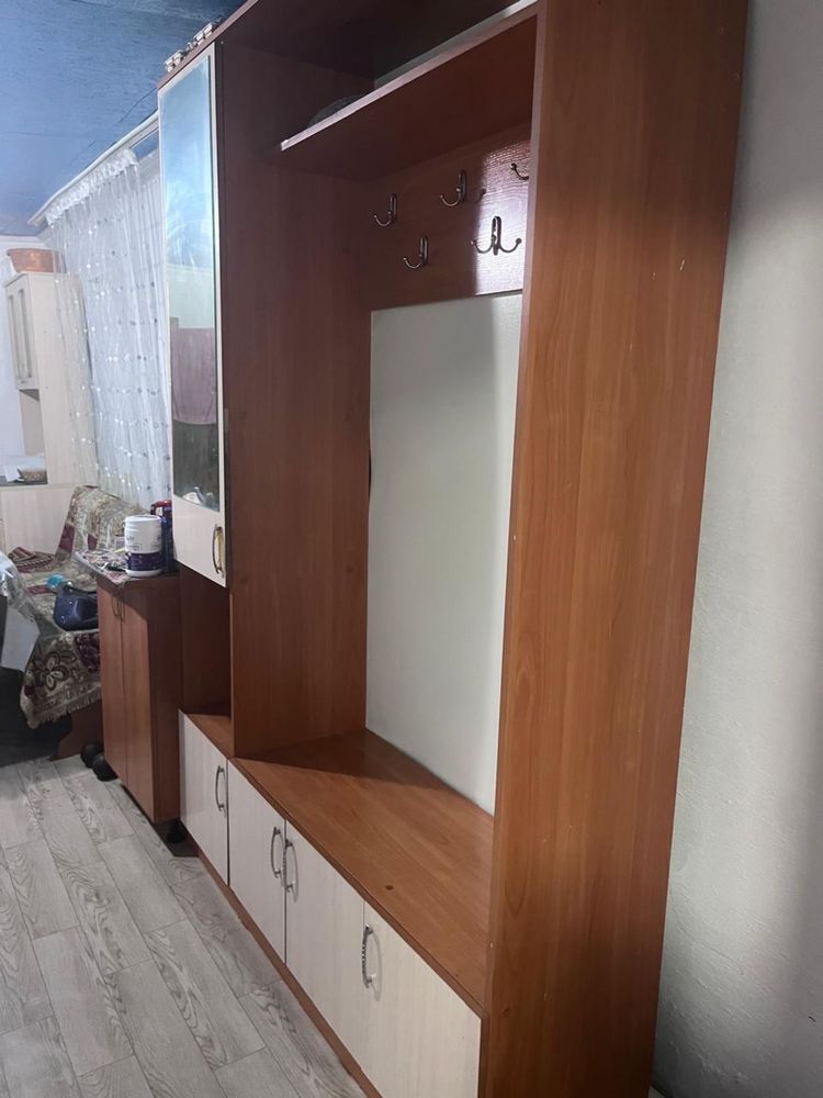 Продам шкаф на прихожую