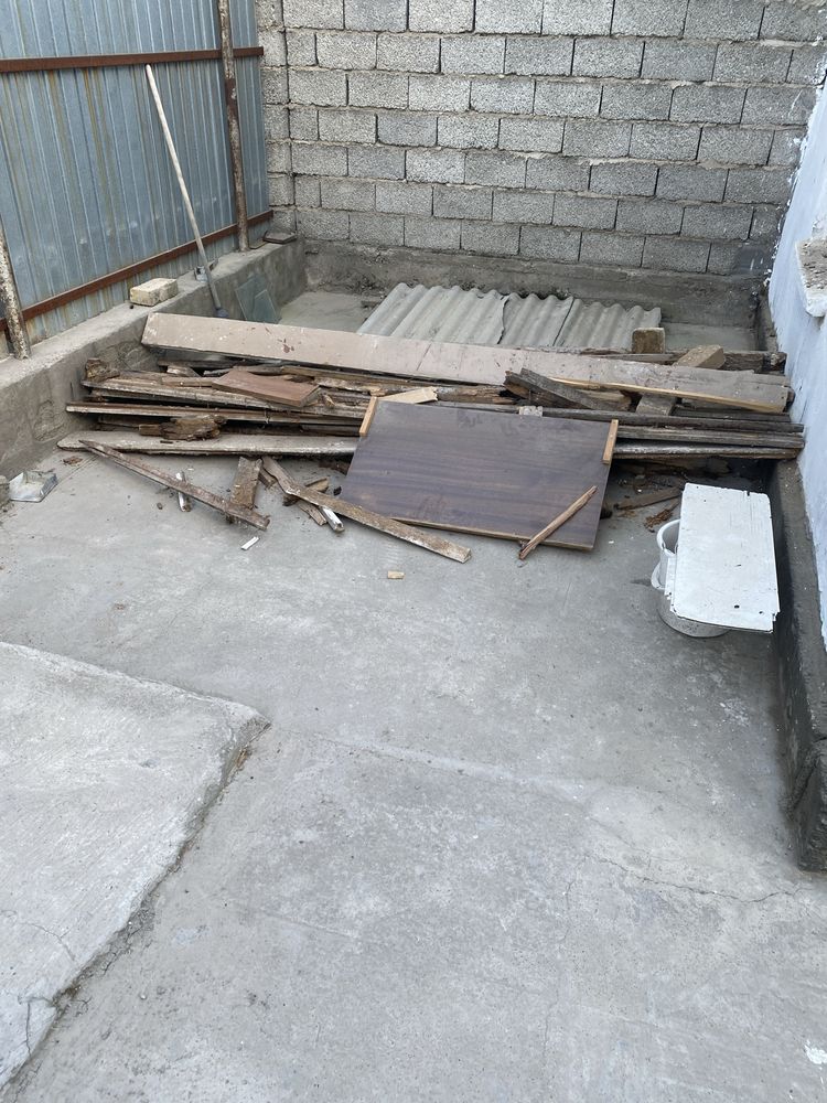 Доски от мебели, от пола