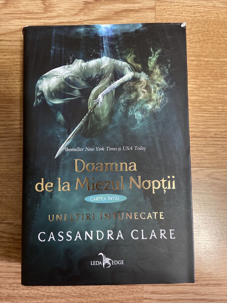 Seria Uneltiri Intunecade de Cassandra Clare