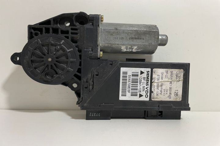 Motoras macara geam dreapta fata + modul Bosch 0130821764/8E1959802B