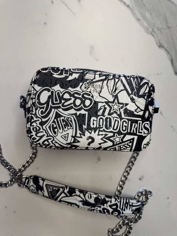 Оригинална чанта Guess