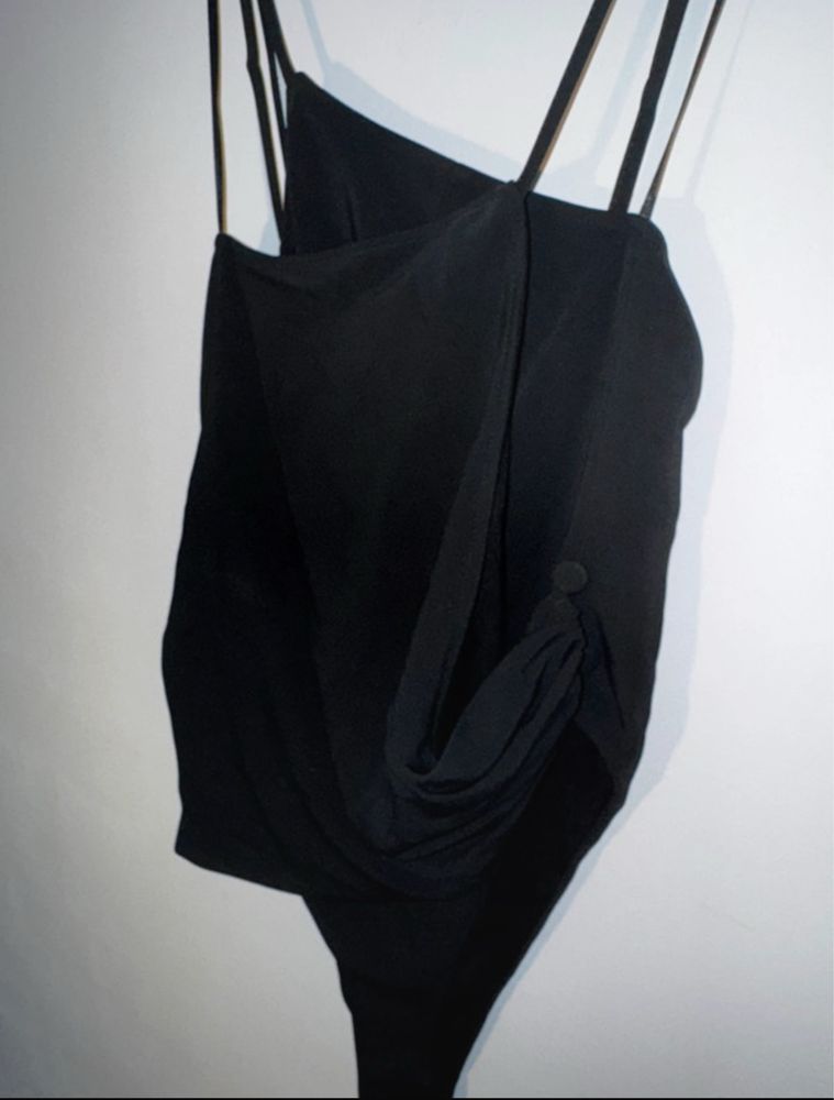 Body cu detaliu petrecut elegant