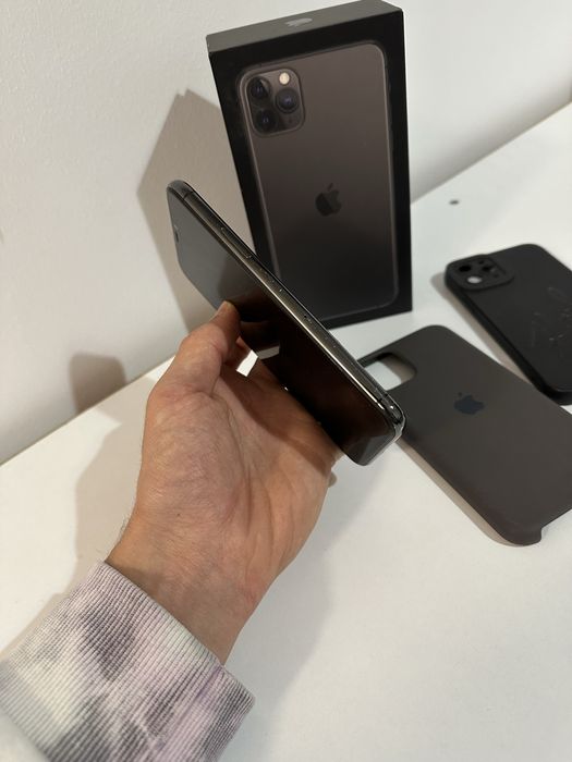 iPhone 11 PRO 100% baterie Fullbox+2 huse Stare foarte buna 12 max 13
