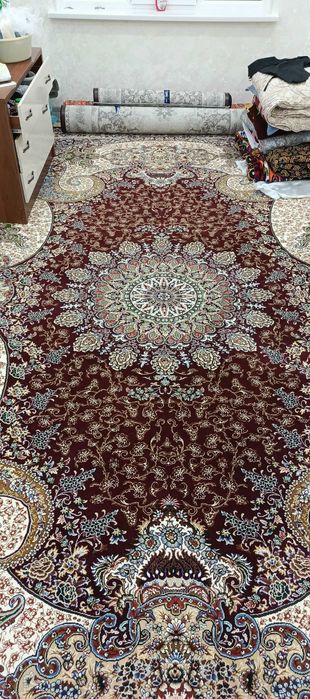 Gilam sotiladi xolati juda zór