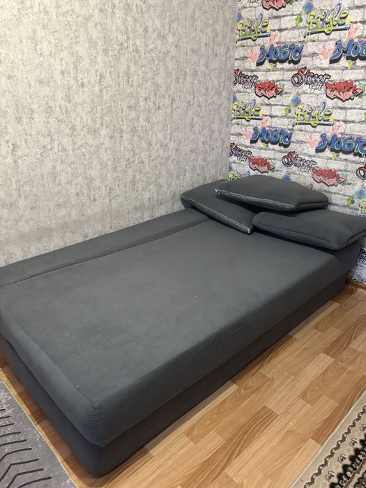 Диван бескаркасный