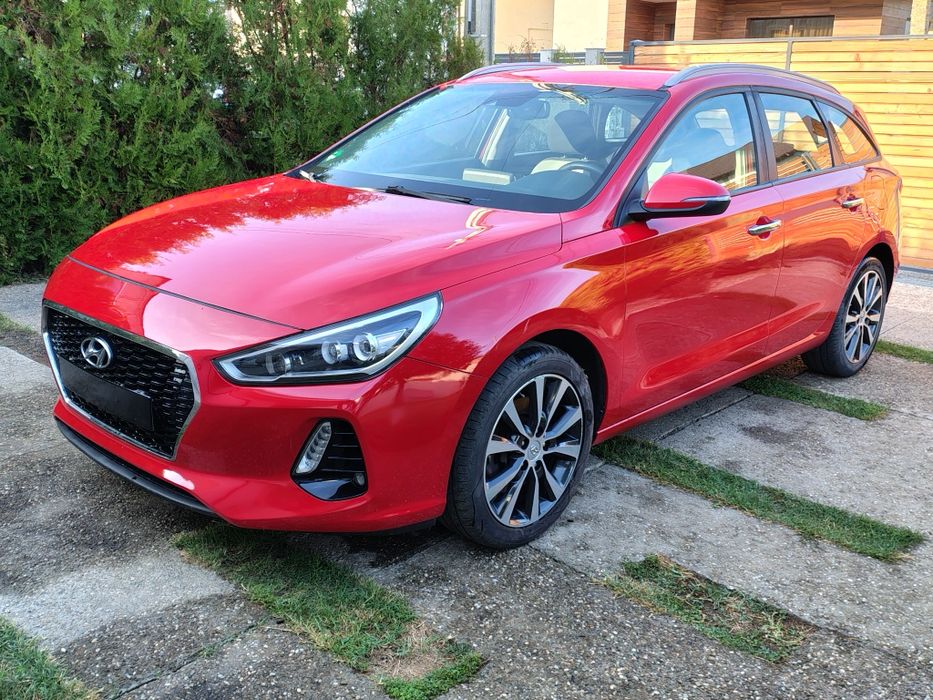 Hyundai i30 1.6 crdi/ full LED/Navi/130.000km