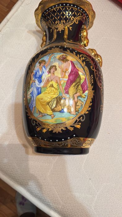 Японская фарфоровая ваза  с 24К позолотой