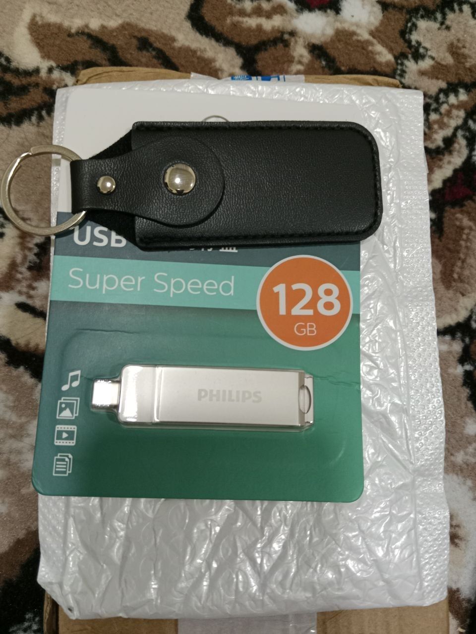 128 Gb Fleshka 180 mb tezlik