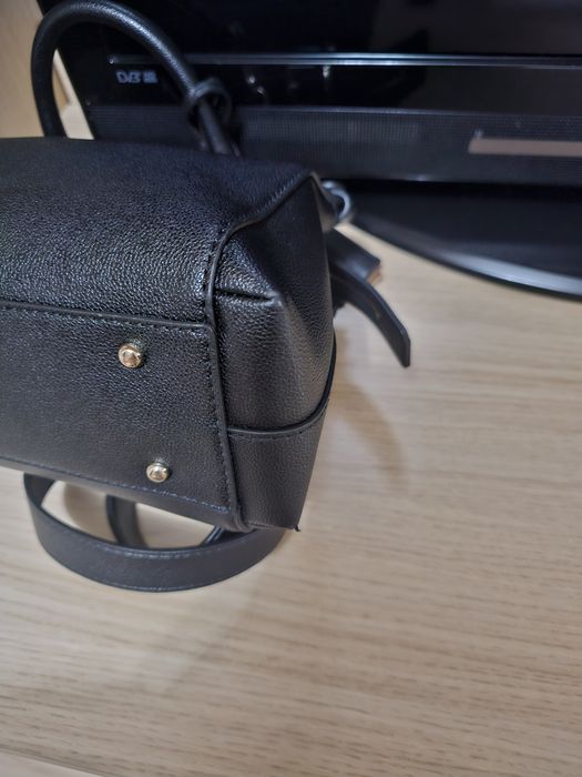 De vânzare geanta Guess