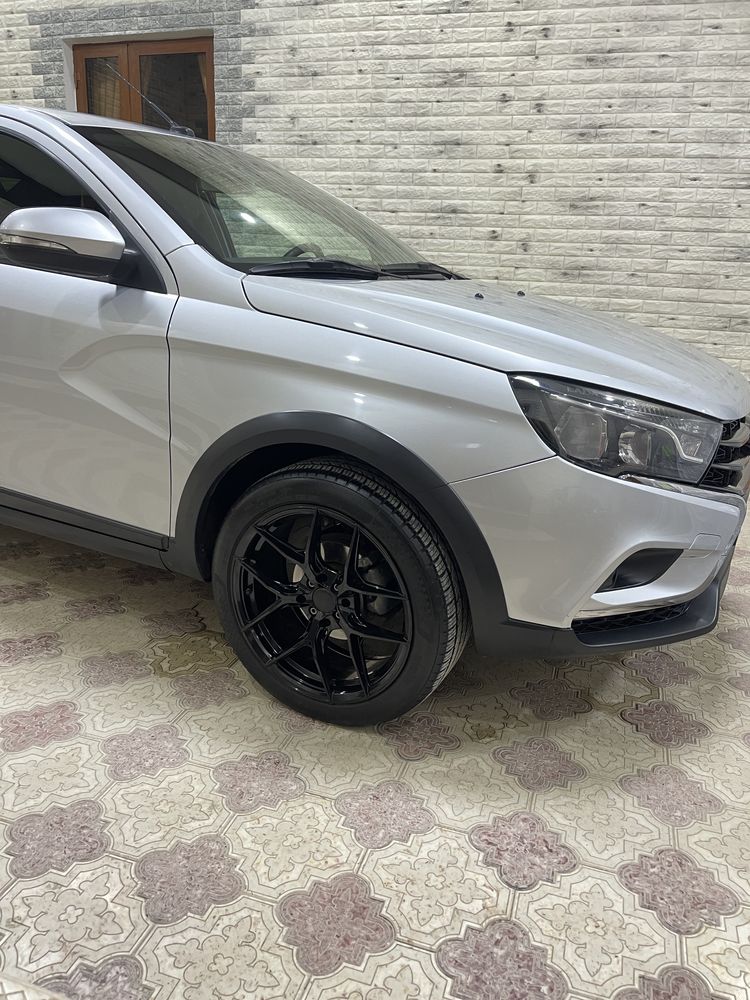 Lada vesta cross