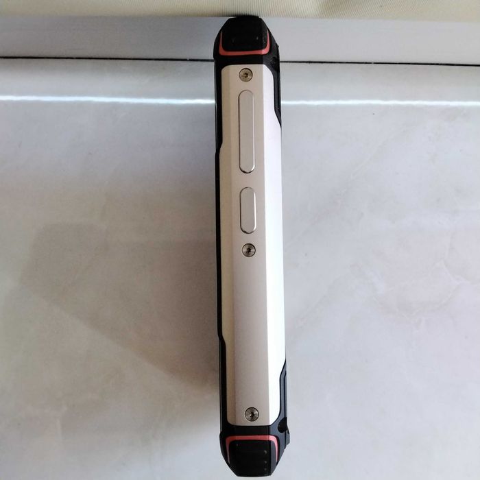 Unihertz Atom L,4.0"mic,6 GBRAM,128 GBROM,4300 mAh,NFC,nou,subacvatic