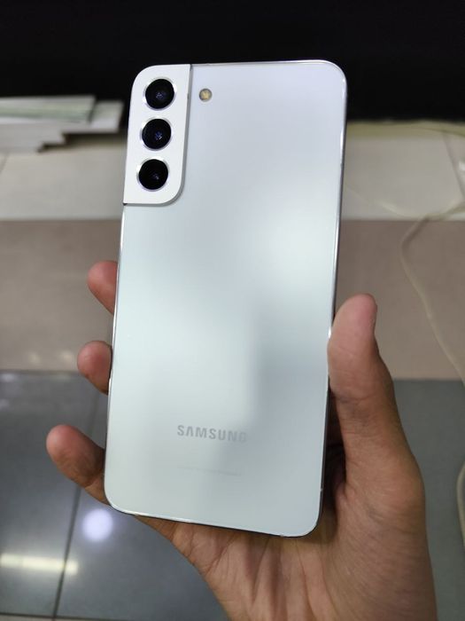 Samsung S22 PLUS holati ideal