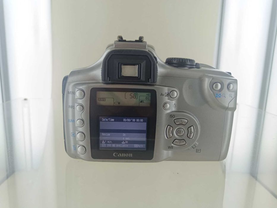 Canon EOS 300D - Фотоапарат