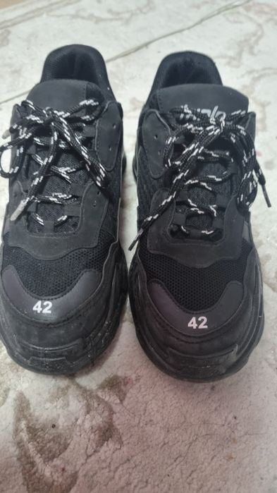 Vand Balenciaga Tripple S