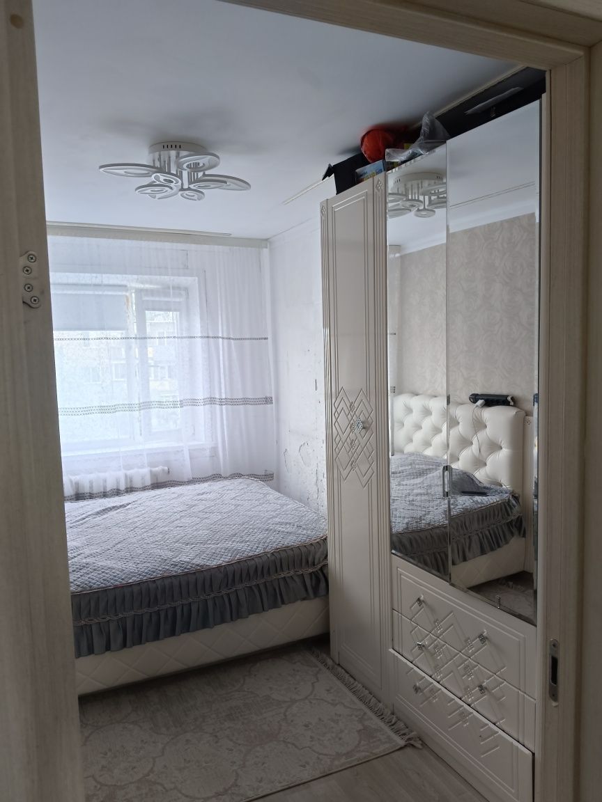 Продам 3 х комн квар. 3 мкр-18 дом- 5    этаж