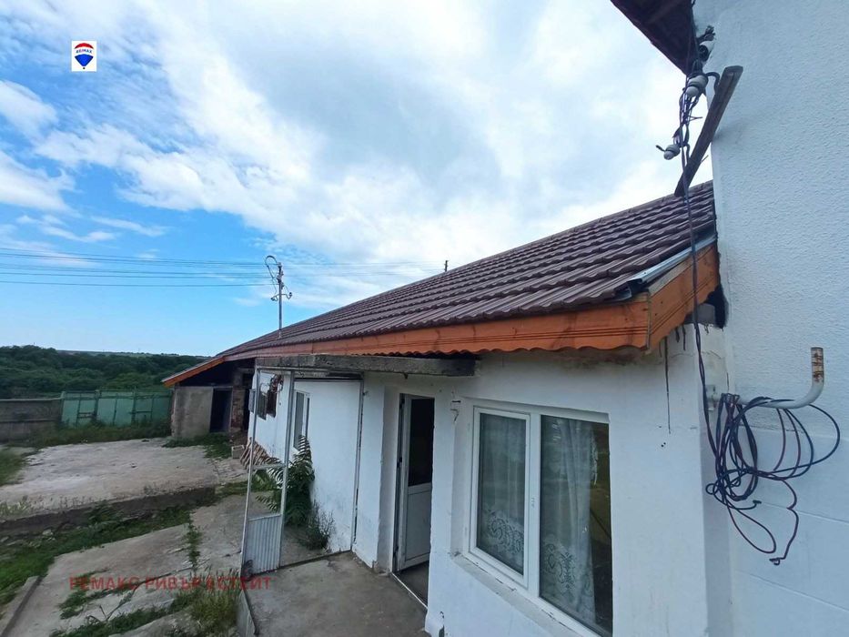 Продава се Къща в с. Бъзън, Област Русе - 119 кв.м за 302 €/кв.м - Снимка #1