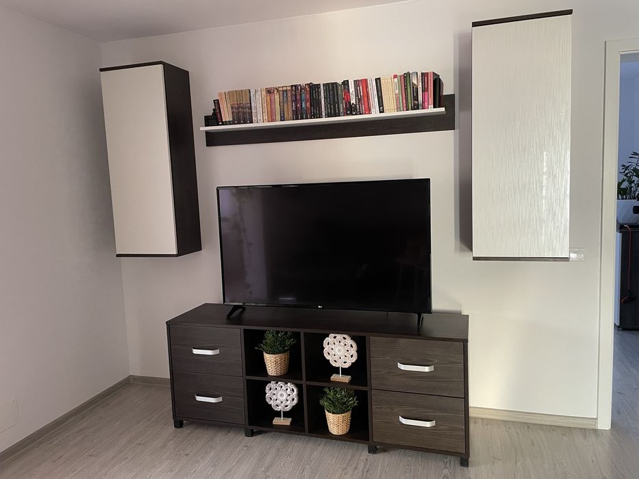 Vand mobilier living.