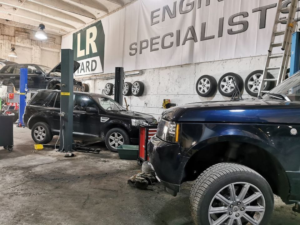 Dezmembrez Land Rover Range Rover Sport motor 2.7 3.0 diesel TDV6 dezmembrari piese + service auto