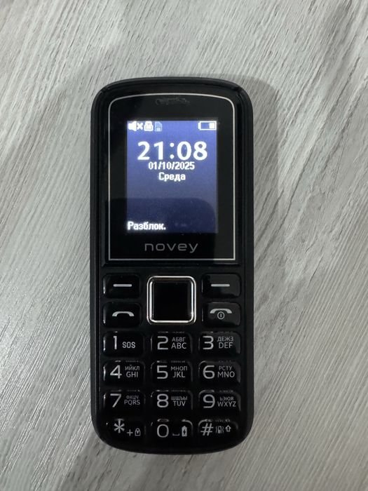 Novey 102 knopochniy telefon dual sim