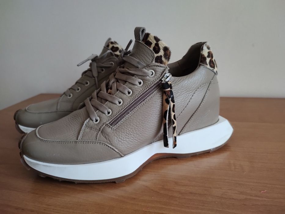 Sara Pen и нови италиански обувки